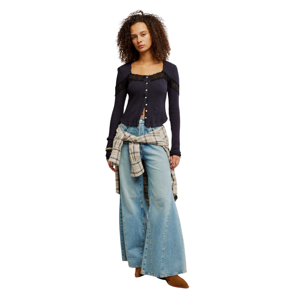 Let's Party Cardi Black