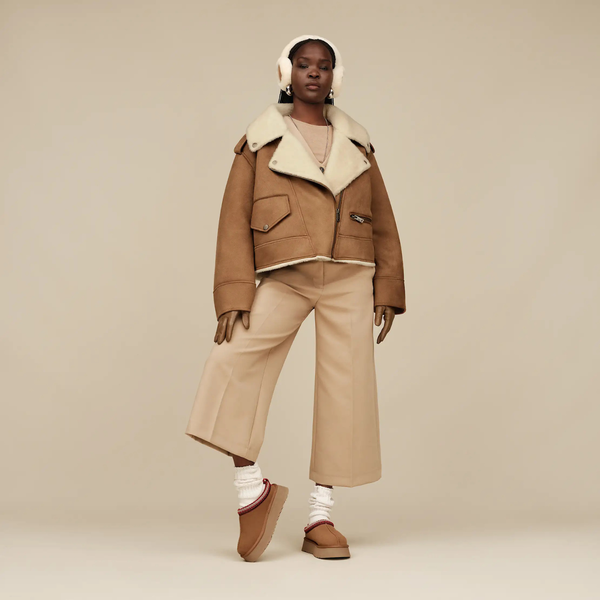 UGG® Sheepskin Wireless Earmuff