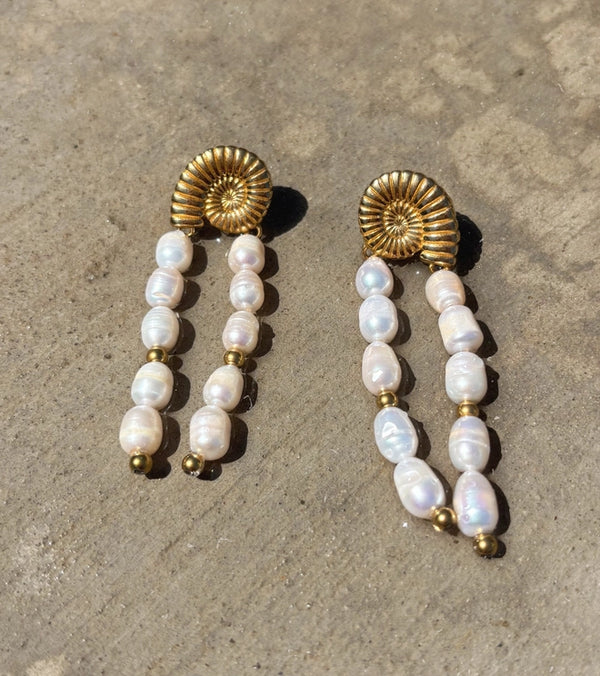 Conch Pearl Fringe Earrings