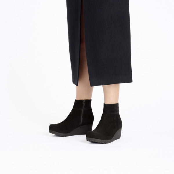 Ebba Black Suede Wedge Boots