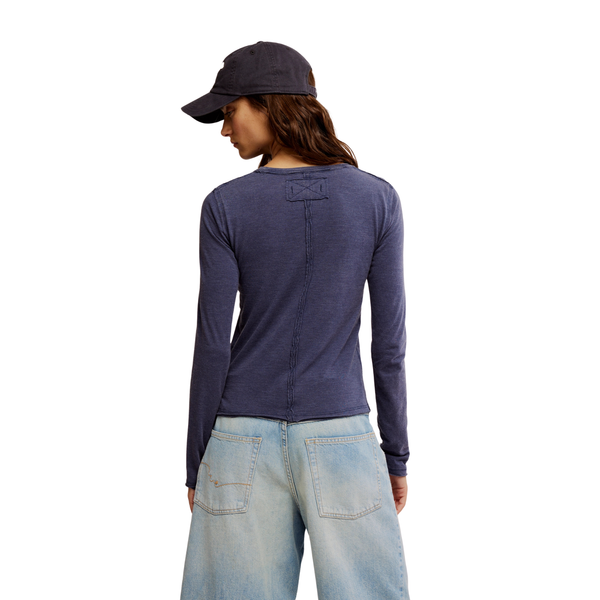 Nova Long-Sleeve Tee