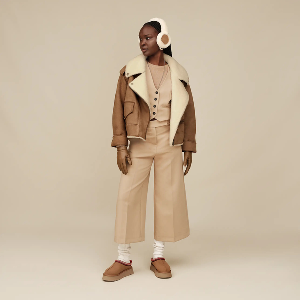 UGG® Sheepskin Wireless Earmuff