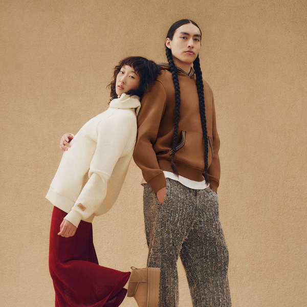 UGG® Classic Hoodie Sand Heather