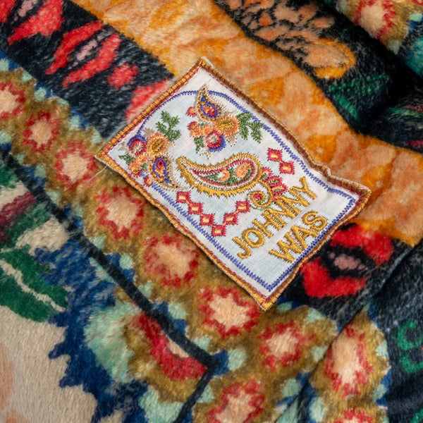 Eirene Laurel Canyon Cozy Blanket