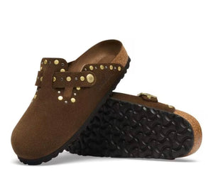 Boston Rivet Suede Carafe Tonal
