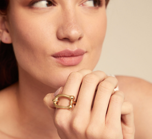 Double‑band organic ring (GOLD)