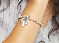 Bead bracelet with heart detail (SILVER)