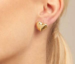 Stud earrings with heart shape (GOLD)