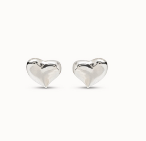 Stud earrings with heart shape (SILVER)
