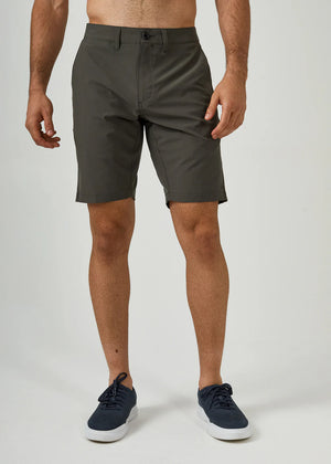 Momentum Hybrid Short Olive